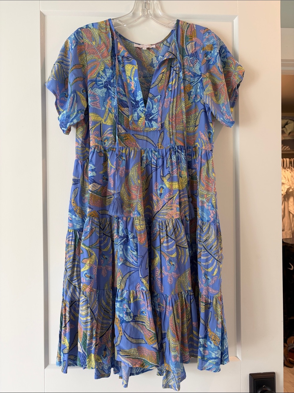 Olivaceous Blue Floral-Leaf Tiered Midi Dress. Women’s Small. Avara Lauralee